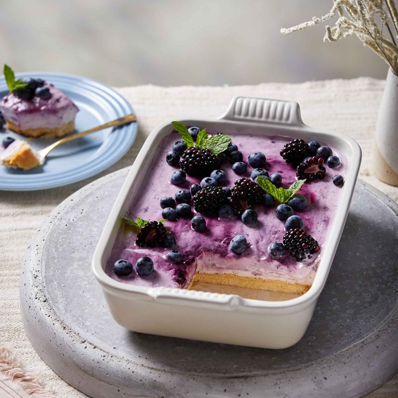 Le Creuset Stoneware Heritage Rectangular Dish 32cm Meringue