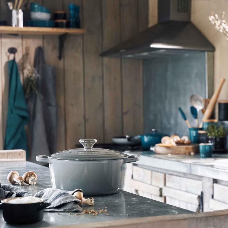 Le Creuset Signature Round Casserole 24cm Mist Grey
