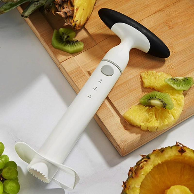 RATCHETING PINEAPPLE SLICER