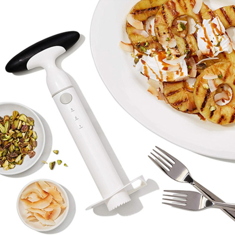 RATCHETING PINEAPPLE SLICER