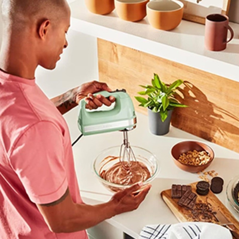 HAND MIXER 9 SPEED - PISTACHIO