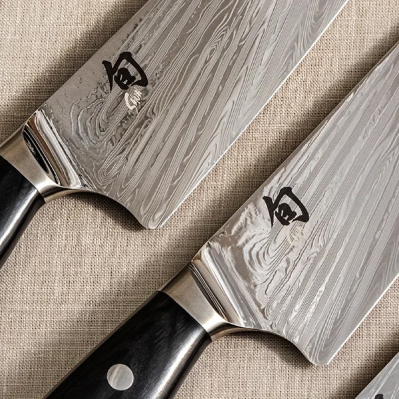 SHUN NAGARE BLACK SANTOKU 7"