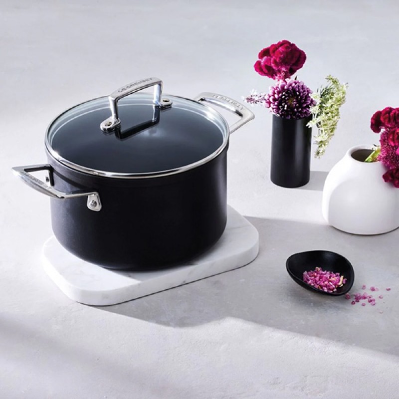 24CM TOUGHENED NON-STICK DEEP CASSEROLE WITH GLASS LID
