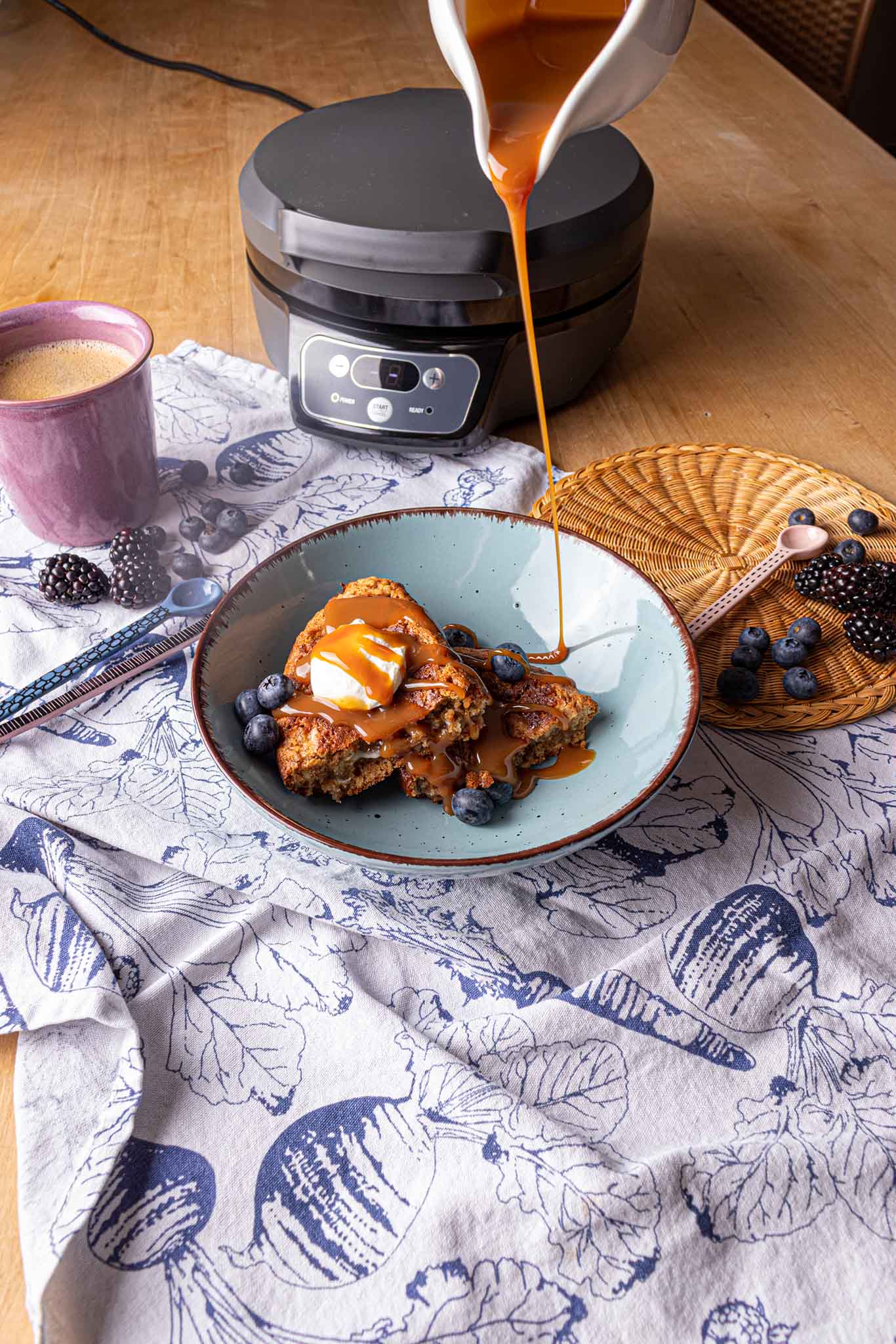 OMELETTE MAKER OM 950