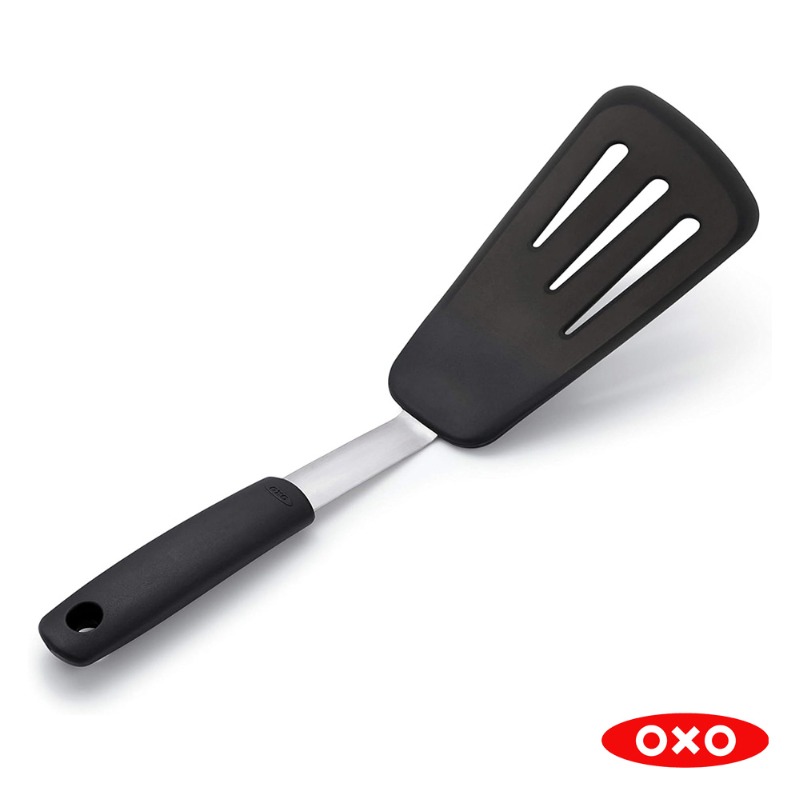 FLEXIBLE OMELET TURNER