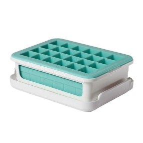 COVERED ICE CUBE TRAY