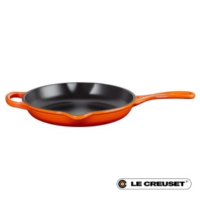 23CM SIGNATURE CAST IRON ROUND SKILLET - VOLCANIC