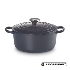 24CM SIGNATURE ENAMELLED CAST IRON ROUND CASSEROLE...
